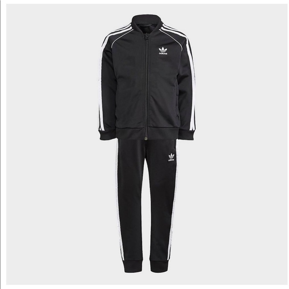 Adidas originals track suit boys size 5/6